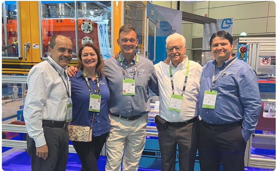 Equipo de Rocheleau y Grupo Sela en NPE 2024